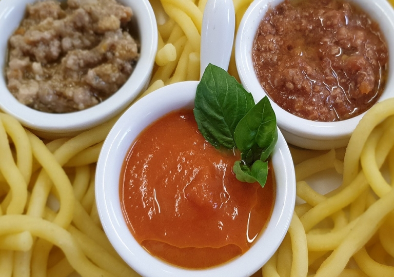 bigoli rosticceria flavia con sughi anitra pomodoro ragù di carne